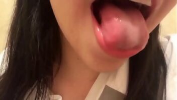 長い 舌 フェラ