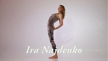 Nude Yoga Dildo